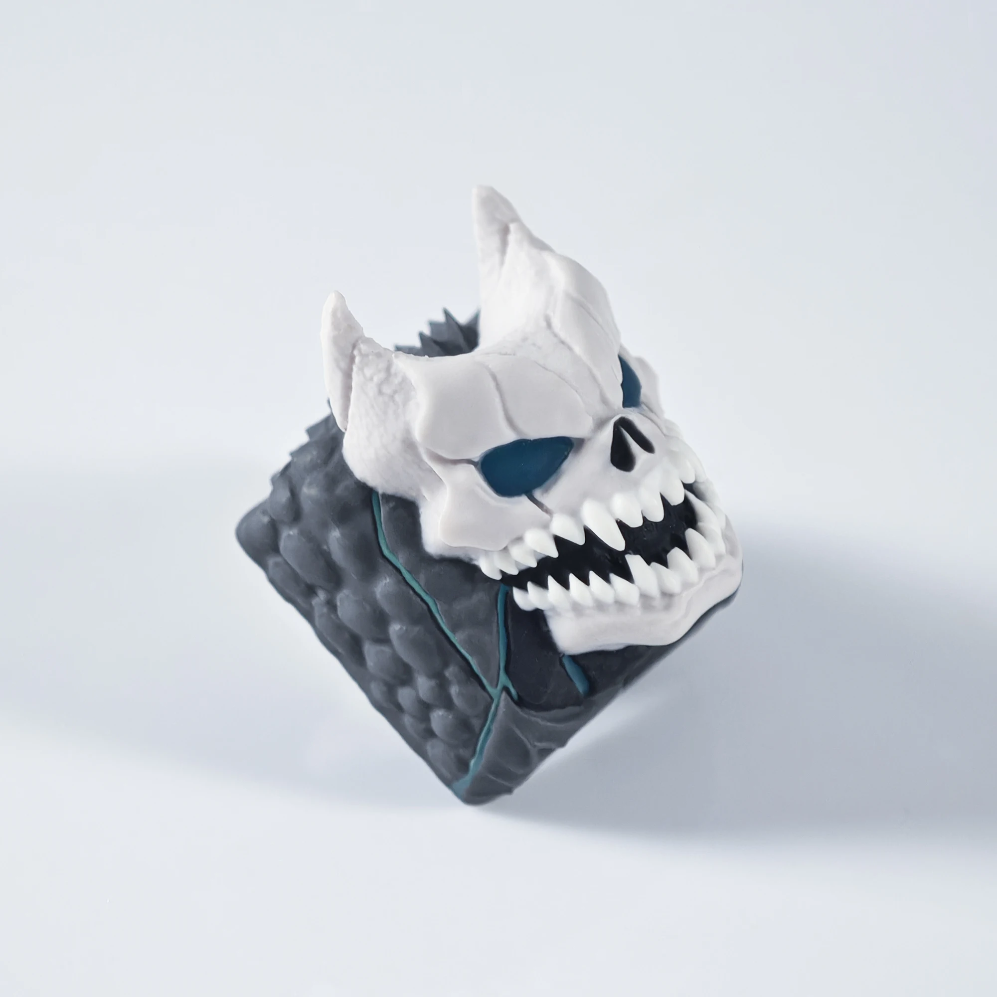 Monster No. 8. nasadek klawiszy Novelty Artisan Podświetlana żywica Personalizacja Mechaniczna nasadka klawiszy do akcesoriów do klawiatury mechanicznej — zdjęcie produktu 2