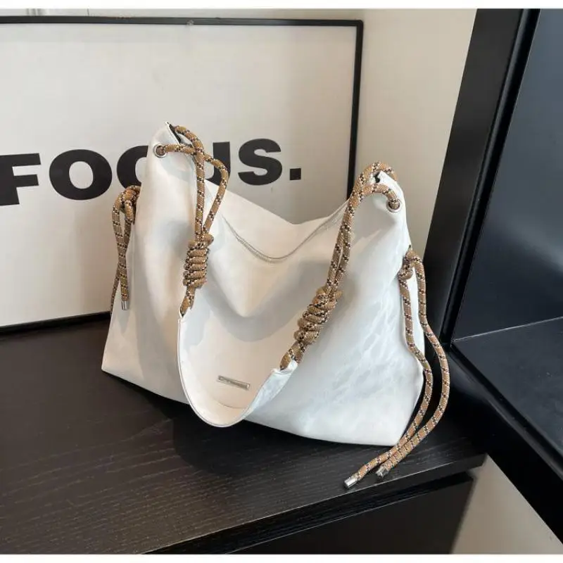 2024 Trend Water Ripple Big Bucket Bags For Women Female Designer Silver White Shoulder Bag Handbags Hobo Bag Crossbody Bag