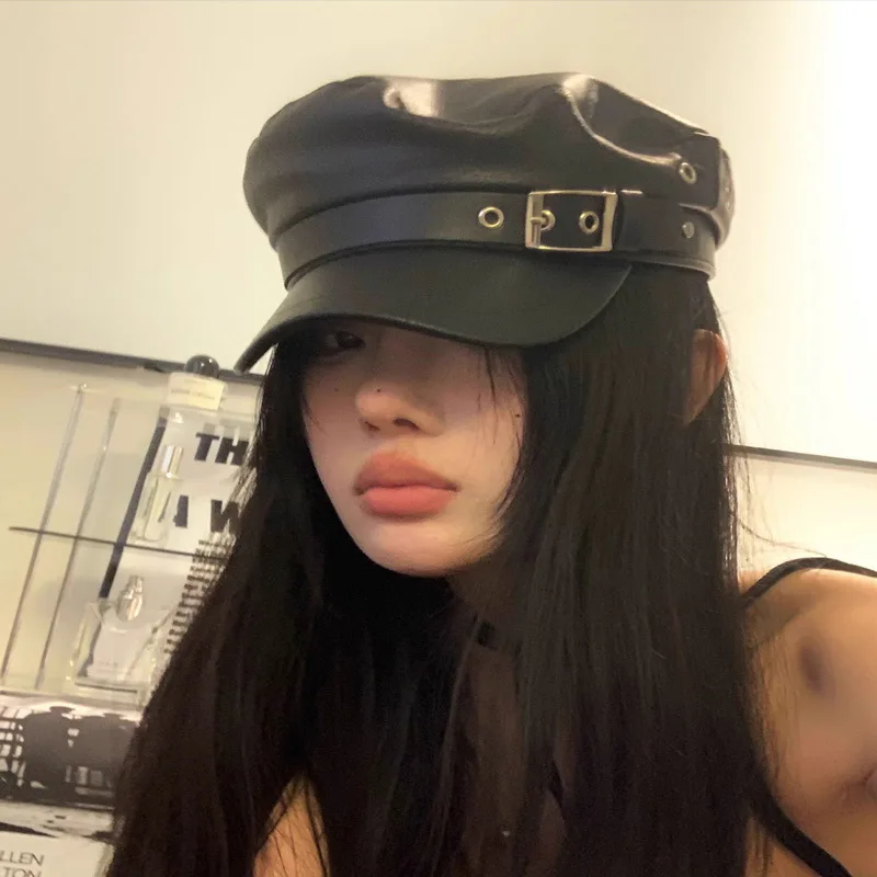 النساء القبعات السوداء بولي Leather الجلود شقة أعلى موزع الصحف قبعات خمر واقية من الشمس إنجلترا شقة Y2k الفتيات الشرير نمط الرجعية قبعة البيريه تنوعا