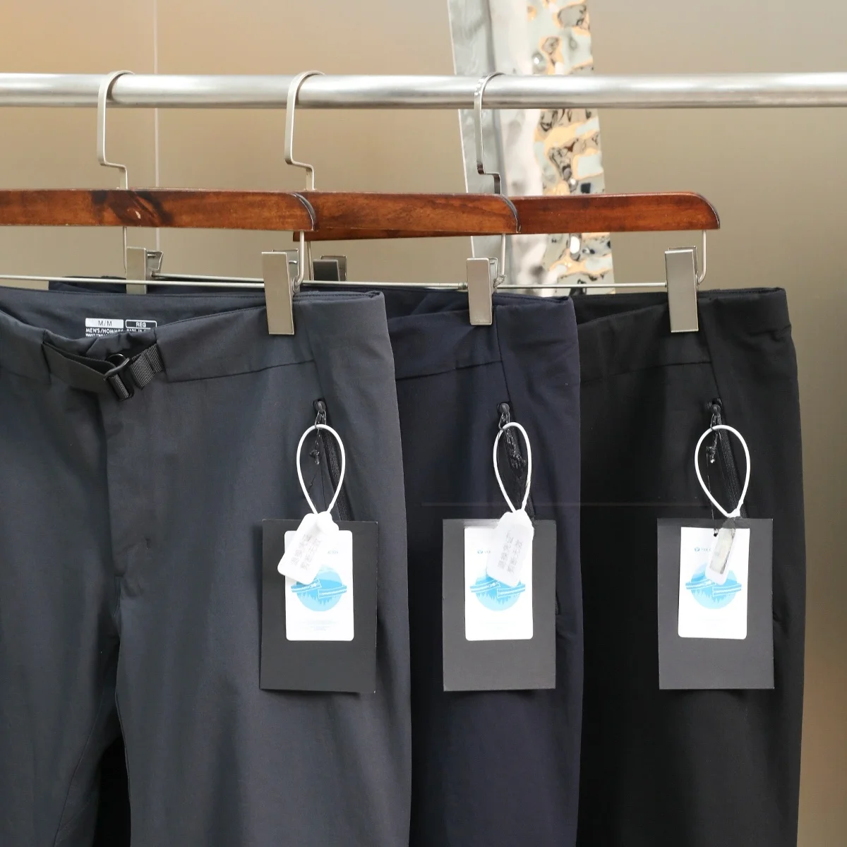 

High-End V Series Soft ell Pants Men's Outdoor Windproof Water-resistant 3D Tailored Autumn Casual Pants Nylon Fabric