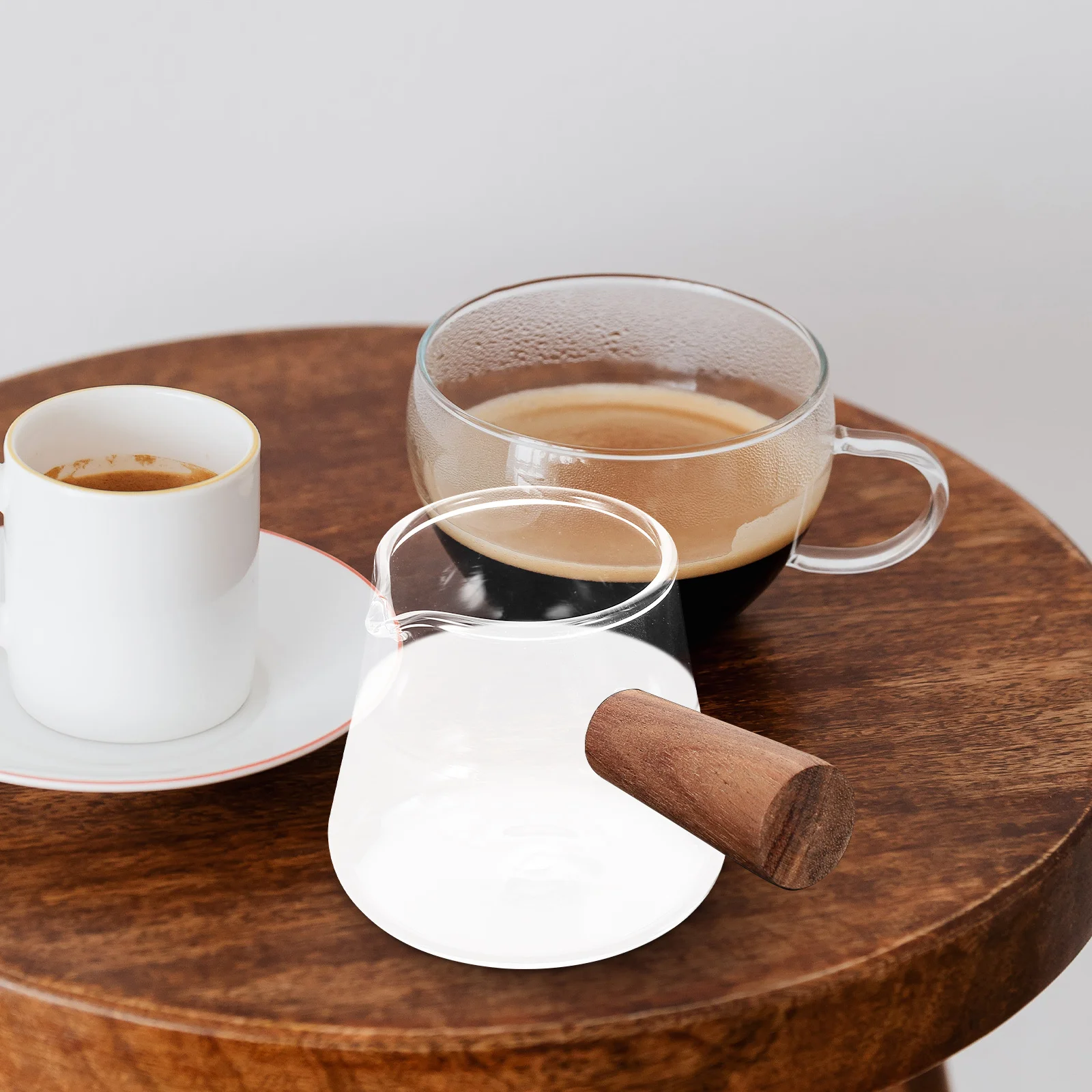 

Glass Milk Jug with Wood Handle Large Capacity No Drip Mouth Creamer Pitcher Coffee Milk Pourer Transparent