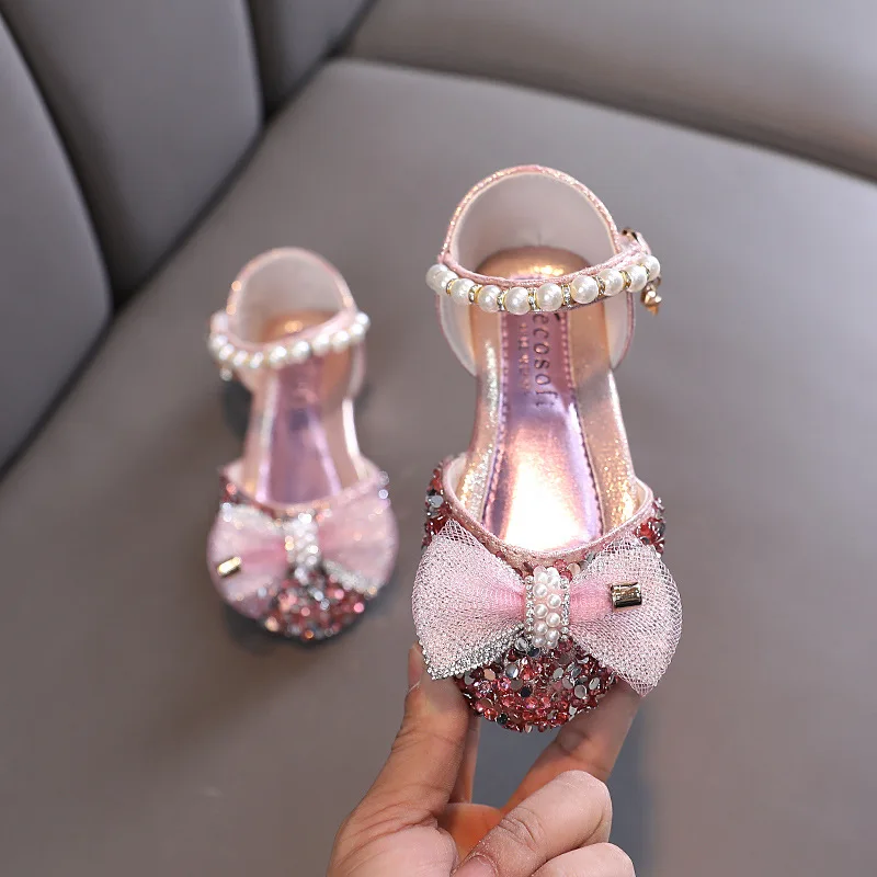 AINYFU Girls Sequin Lace Bow Sandals Children's Rhinestone Party Wedding Shoes Fashion Bling Pearl Baby Kids Soft Sole Sandals