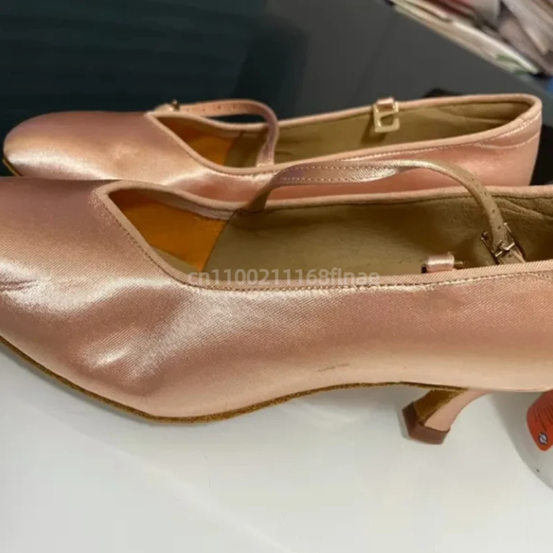 أحذية الرقص الحديثة المنافسة 138 أحذية نسائية عصرية ذات نعل ناعم من الساتان أحذية الرقص الاجتماعي المريحة #3