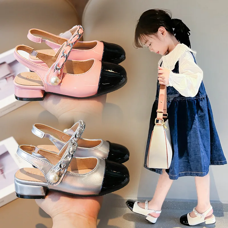 Princess Fashion Elegant Patent Leather Casual Shoes Girls Summer Sandals Toe-covered Anti-kick New Brand Children Flat Sandals