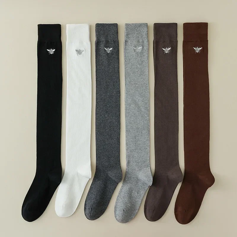Calze da donna con ricamo grigio JK calze lunghe in cotone per ragazze calze autoreggenti calze al ginocchio bianche nere stili giapponesi 2024