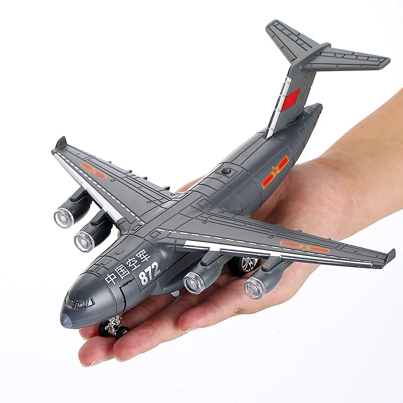 1: 200 alloy pull back Y-20 transport aircraft model,high-quality collectible ornaments,simulated sound and light airplane toys.