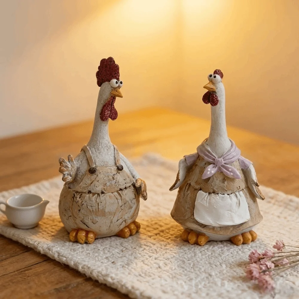 

Country Style Cute Rooster Statue Cartoon Animal Shaped Resin Chicken Sculpture Rustic Funny Yard Decoration Lawn Decoration