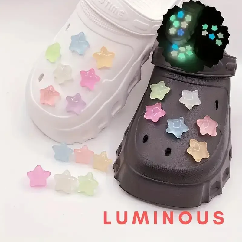 Leuchtende 7/14 Stück Stern-Schuh-Charms, einfache Anbringung, lustiges DIY, Schnallen für Lochschuhe – Detail 1