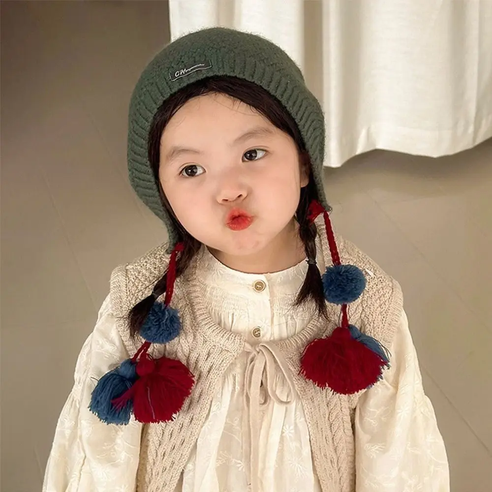 Gorro con borlas de estilo étnico para niños, gorro coreano de ganchillo hecho a mano para otoño e invierno, protección cálida para los oídos, gorro tejido para niñas