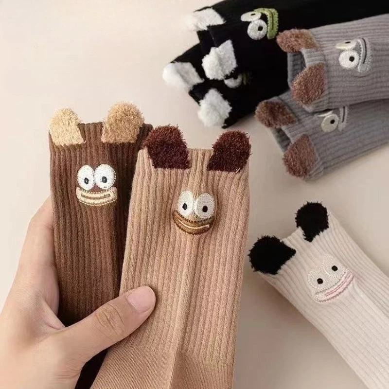 

5 пар модных женских носков на весну и осень, новые, с мультяшным принтом, милые, средней длины, с вышивкой, в стиле Майяра, объемные