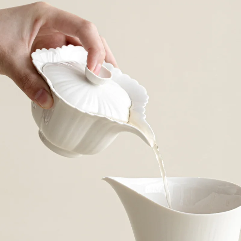 Plant ash pointed mouth hand grab pot lotus petal hand grab cover bowl tea ceramic kung fu tea set tea bowl single tea bowl