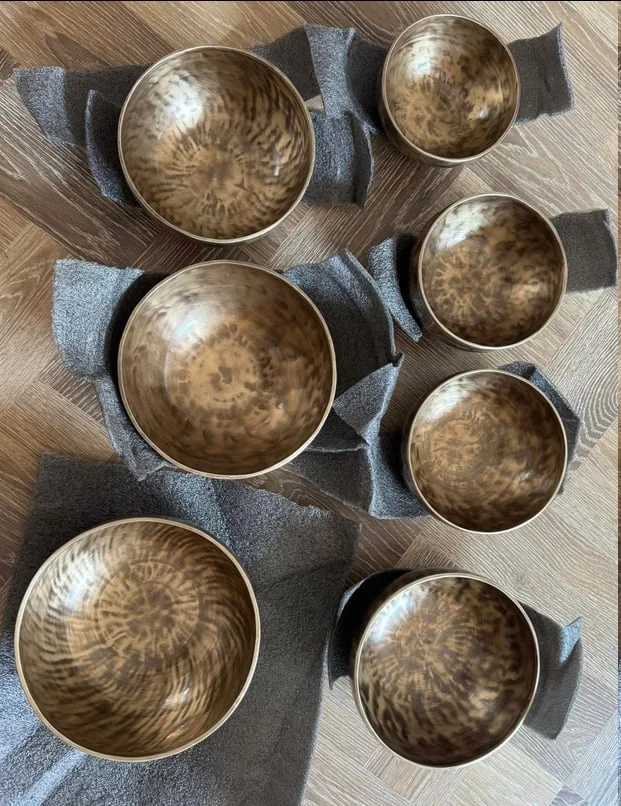 Nepal Handmade 7-Piece Bronze Singing Bowl Set for Meditation Sound Healing Sound Bath Featuring Gong & Cymbals