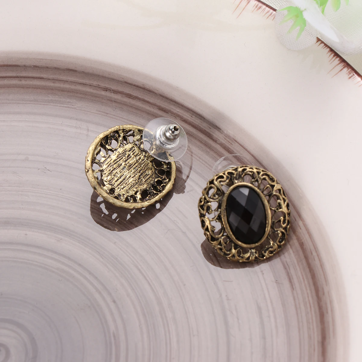 

1Pair Ear Studs Vintage Black Crystal Rhinestone Earrings Alloy Fashion Jewelry Women Girls Gift for Valentine Mother