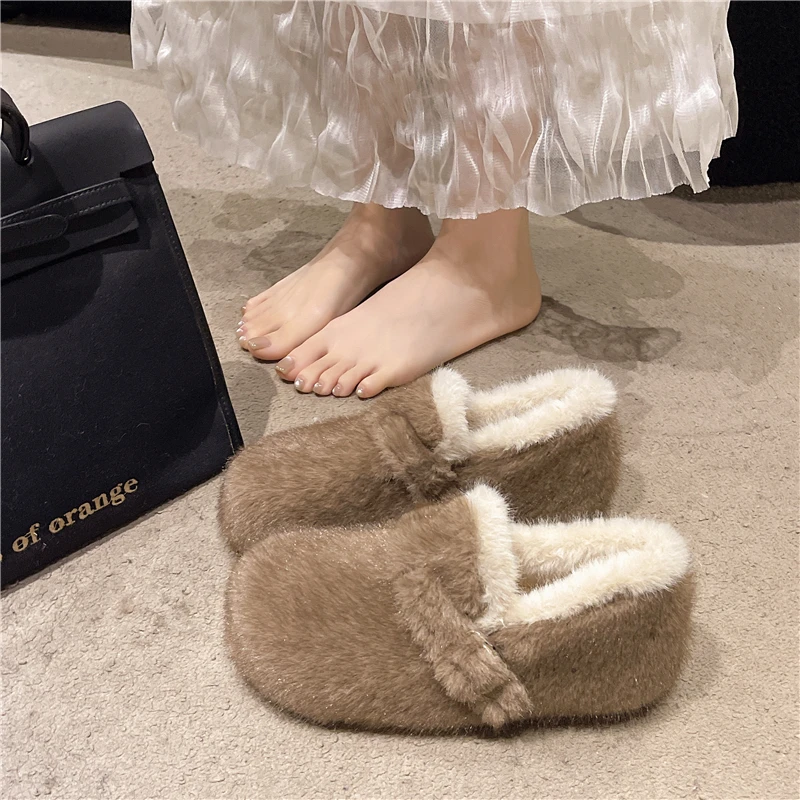 حزام مشبك أحذية صوفية المرأة 2025 ملابس خارجية الخريف والشتاء جديد لينة سوليد الانزلاق على أحذية قطنية حرارية المخملية