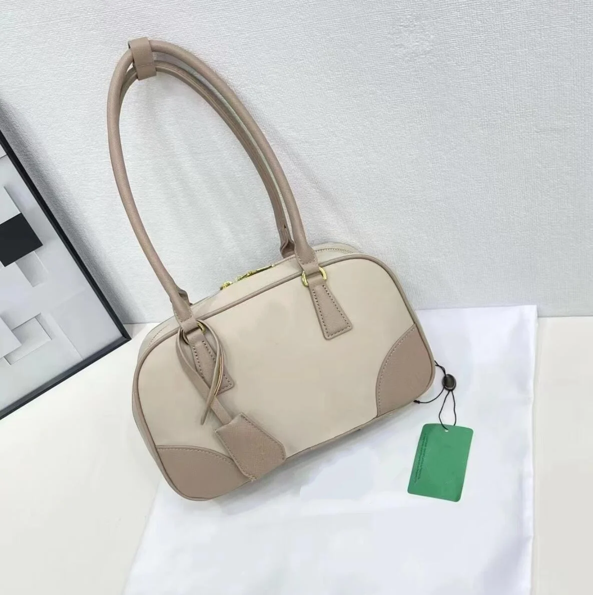 

2026 New Fashion Black Grained Leather Top Handle Crossbody Bag Detachable Strap Elegant Tote Purse with Red Lining for Work & Everyday Life