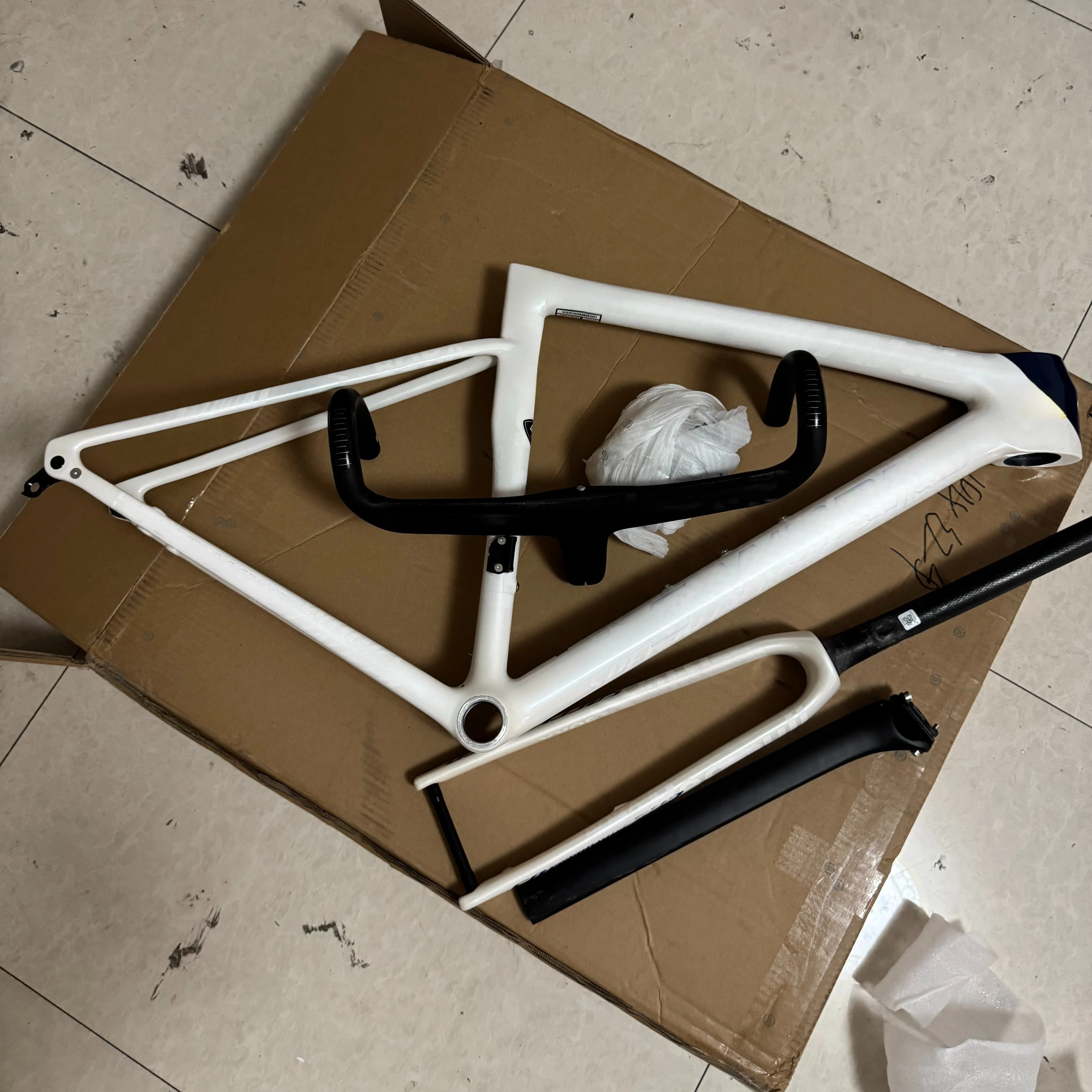 2025 Carbon Fiber Frame Set Carbon Fiber Road Bike Frame Set Sl8 Carbon Fiber Road Bike Frame