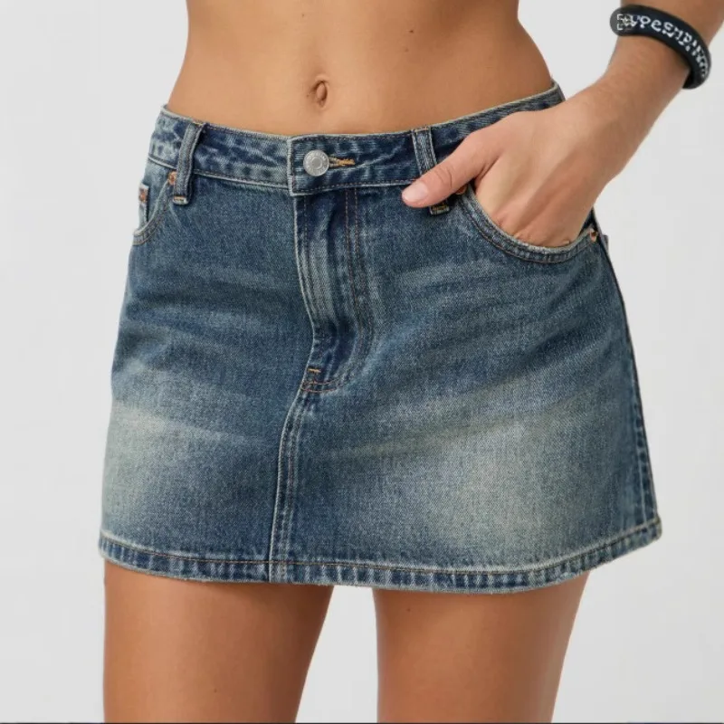 La falda jeans corta para mujer: una pieza versátil y elegante para tu armario