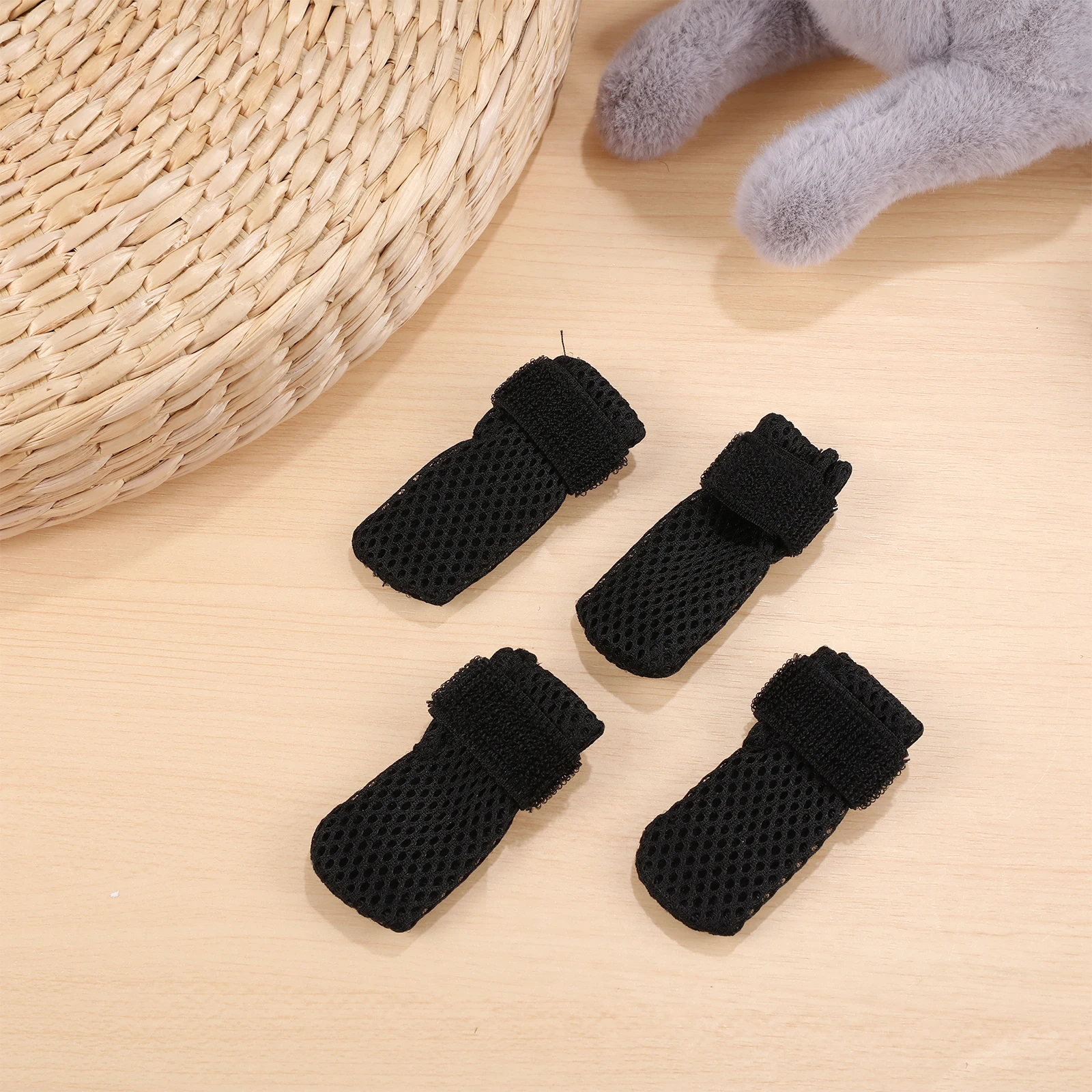 

4Pcs Cat Booties Adjustable Foot Covers Protective Claw Caps Anti Scratch for Feeding Medicine Comfortable Durable