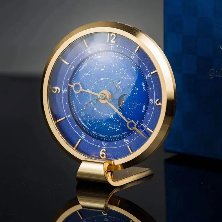 Nordic Metal Circular Table Clock Modern Handmade Blue Constellation Design Creative Luxury Home Decor For Bedroom Office Desk