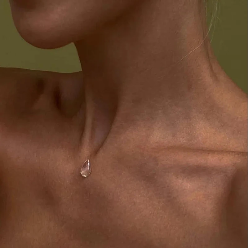 WJFH-ARTS Simple Premium Clear Dewdrop Teardrop Shape Pendant Necklace Creative Resin Fishing Line Water Droplet Neck Chain