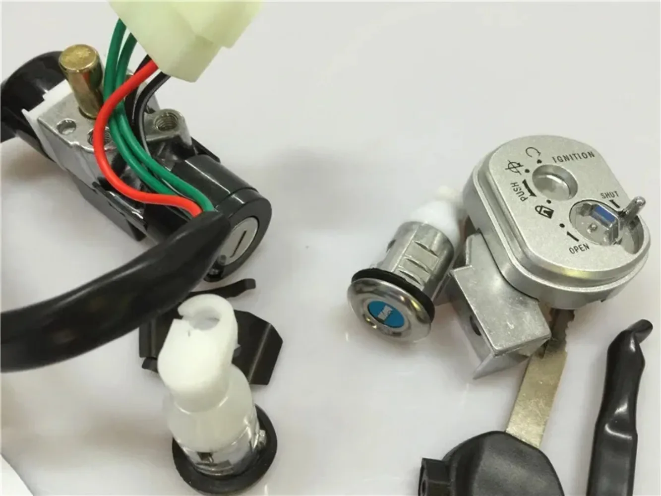 1SET for Pedal Motorcycle Accessories Pedal Jiaying Electric Door Lock Assembly Bicycle Magnetic Battery Lock