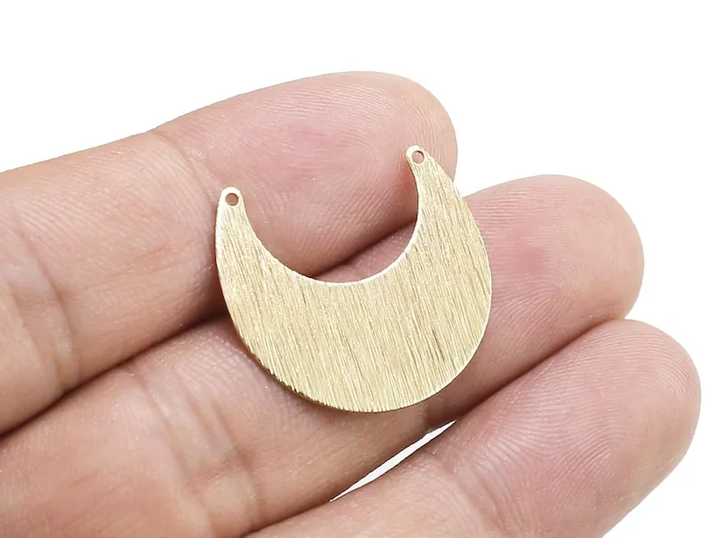 

10pcs Brass Moon Connector, Textured Moon Charm, 25x23x0.6mm, Earring Accessories, Brass Jewelry Making R2169