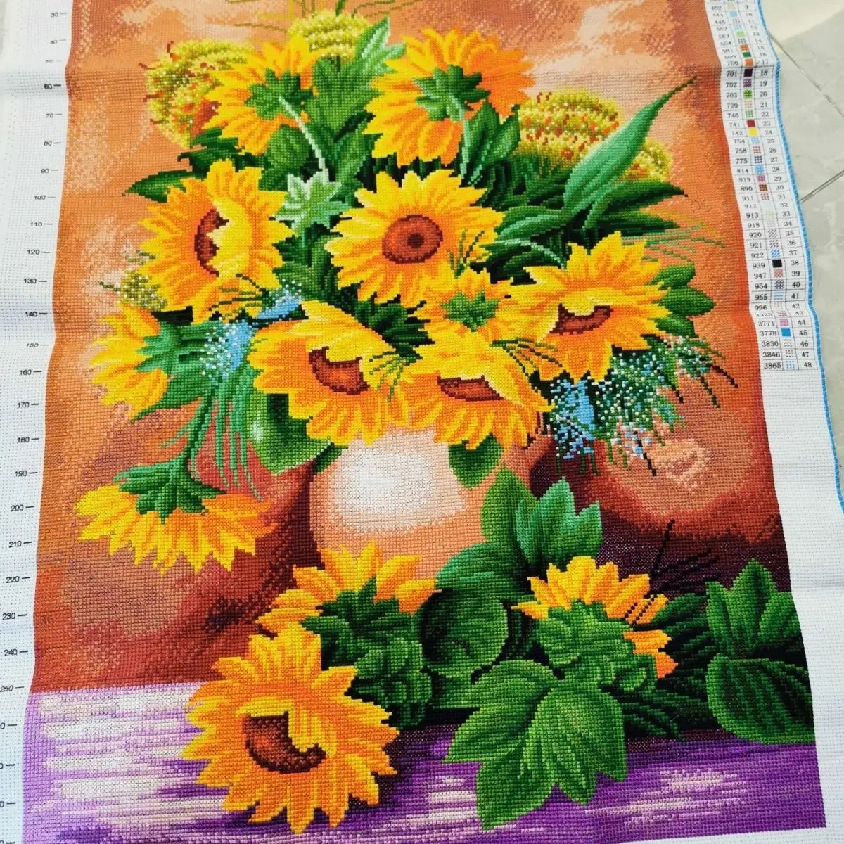 Bouteille en forme de cœur de tournesol brodée à la main, 58x80, belles fleurs, restaurant et étude, produit fini