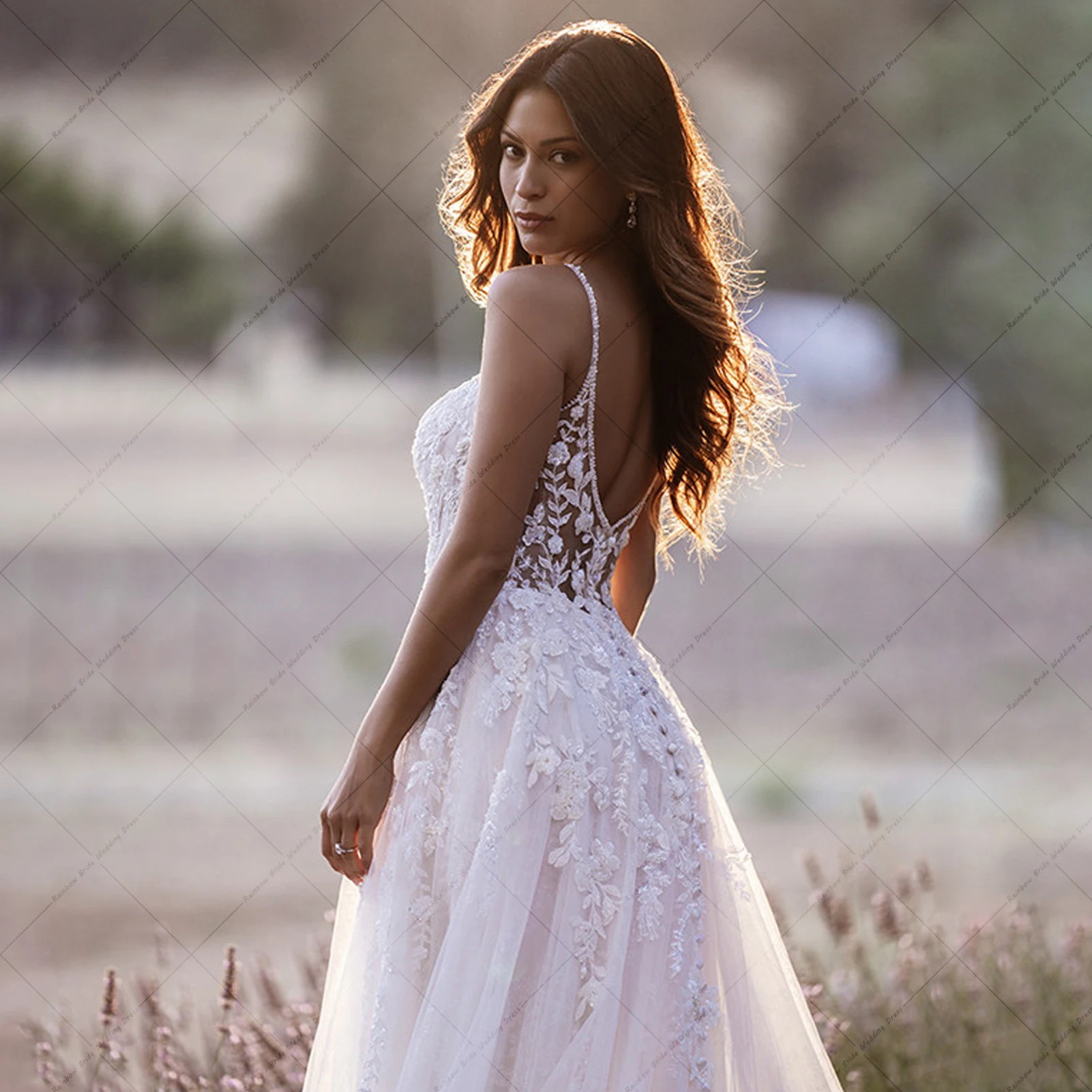 Simple A-Line Train Wedding Dresses Sexy Spaghetti Straps V-Neck Lace Bridal Gown Appliques Button Tulle Robe De Mariée