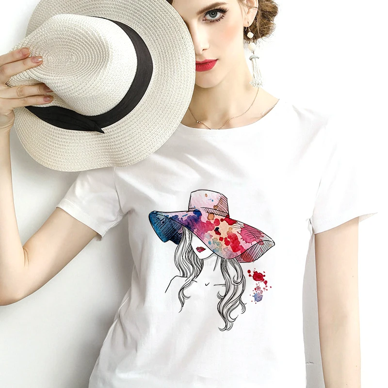 2019 New Tshirt Girl wearing a hat Printed Tops Thin Section T shirt Women Harajuku White Short Sleeve T-shirt Female Clothing