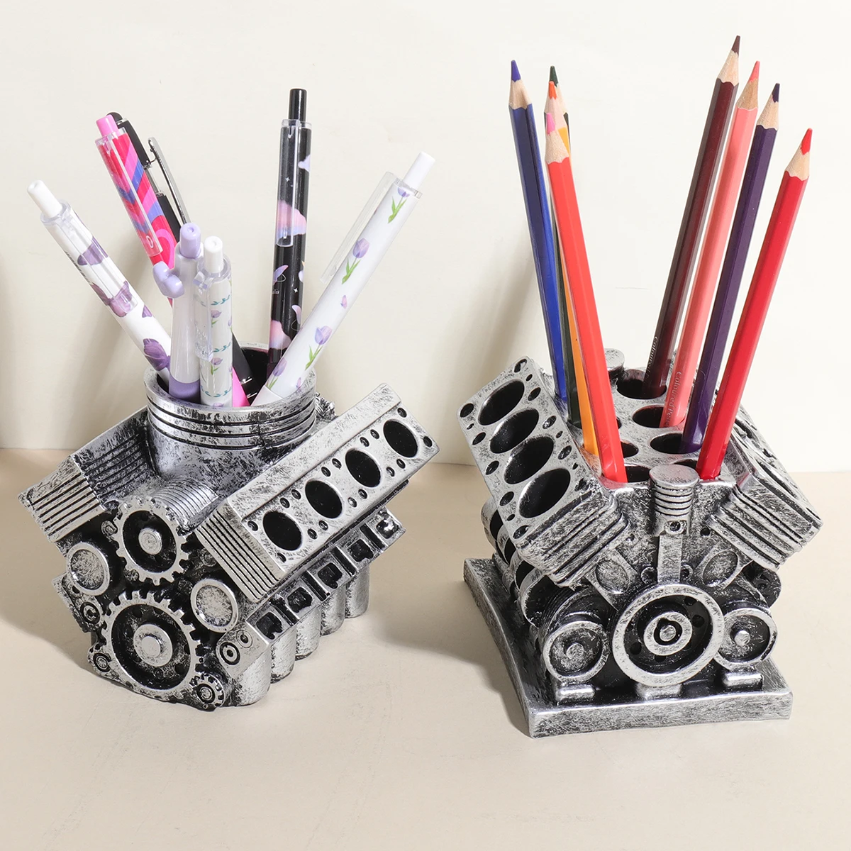 حامل قلم نموذج محرك السيارة، ديكور مكتب محرك V8، مقلمة قرطاسية مكتبية رائعة هدية إبداعية للرجال #1