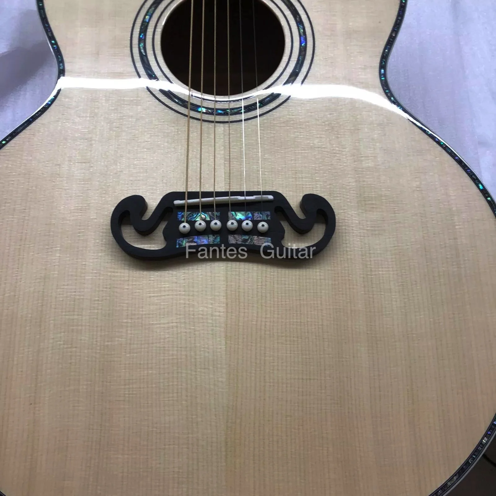 Custom Flamed Back Side Jumbo 43 Inch Folk Acoustic Guitar in Natural Color Abalone Binding