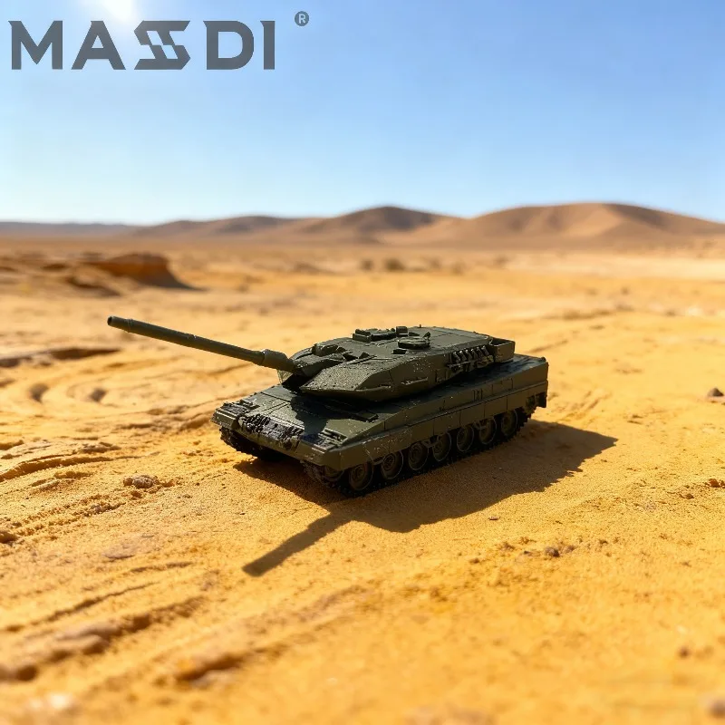 

Модель автомобиля MASSDI из сплава 1:64 Range Rover — белый/серый/серебристый литой кузов с амортизирующим дизайном — подарок на Рождество/Хэллоуин