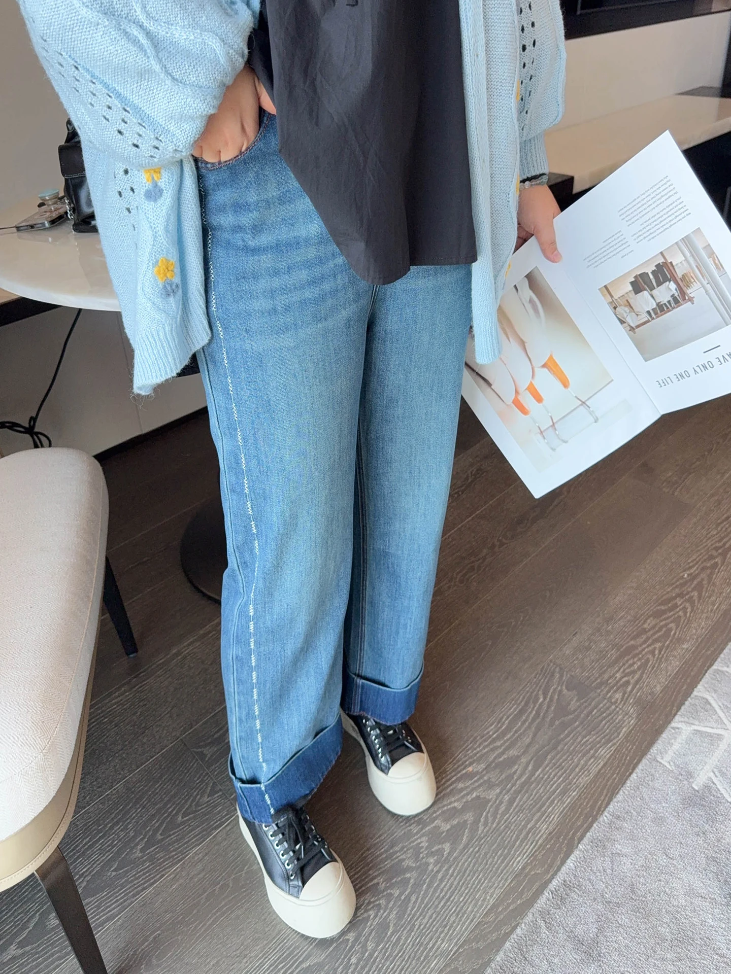 

Джинсы VOGANA с высокой талией, прямые, женские, больших размеров, винтажные, с отворотами, утягивающие, в американском стиле, повседневные, из хлопкового денима