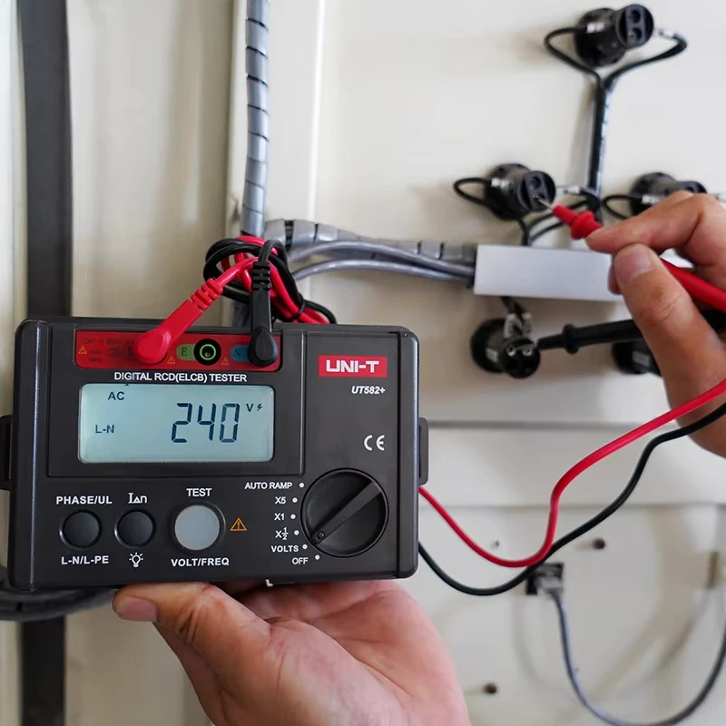 UNI-T UT582+ Tester digitale RCD (ELCB) Misuratore interruttore automatico di dispersione RAMP con cicalino Mis-Operation