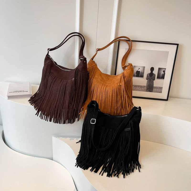 2023 Luxury Brand Tassel Armpit Bag for Women High Quality Fur Shoulder Bag Cute Purses and Handbags Designer Crossbody Bag