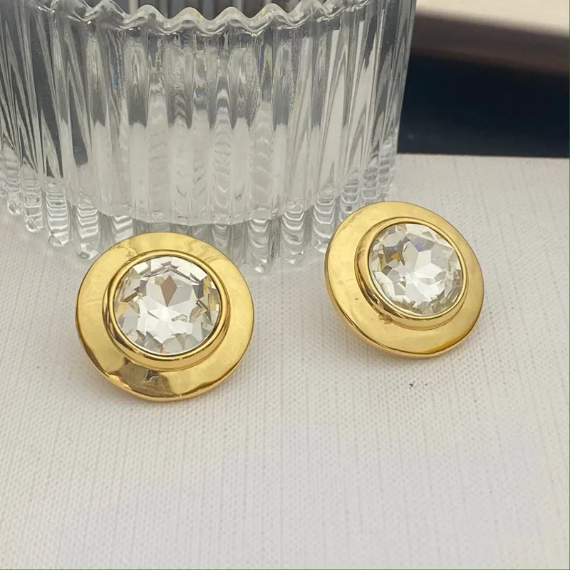 

European and American New Fashion Round Titanium Steel Micro-Inlaid AAA Zircon Silver Needle Luxury Retro Earrings.