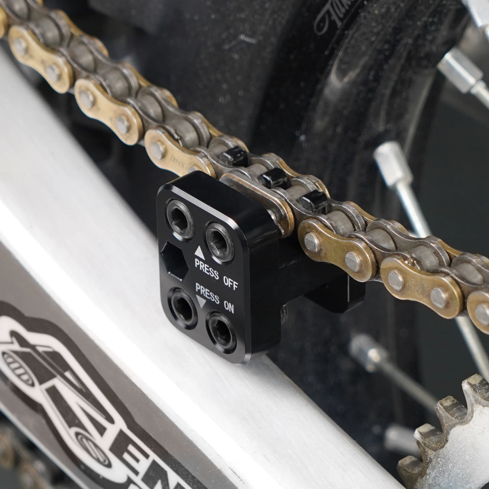 Universal Motorcycle Master Link Press Tool For 50 Series Chains 520 525 530 KTM EXC Enduro R SMCR BMW YAMAHA Raptor 700 SUZUKI view 6