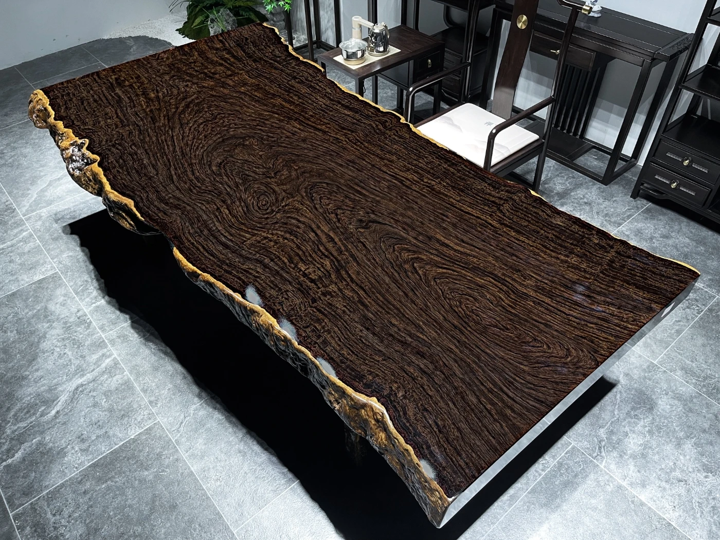 Single Natural Live Edge Slab for Opulent Dining & Executive Furniture Luxury Solid Ebony Wood Slab Table