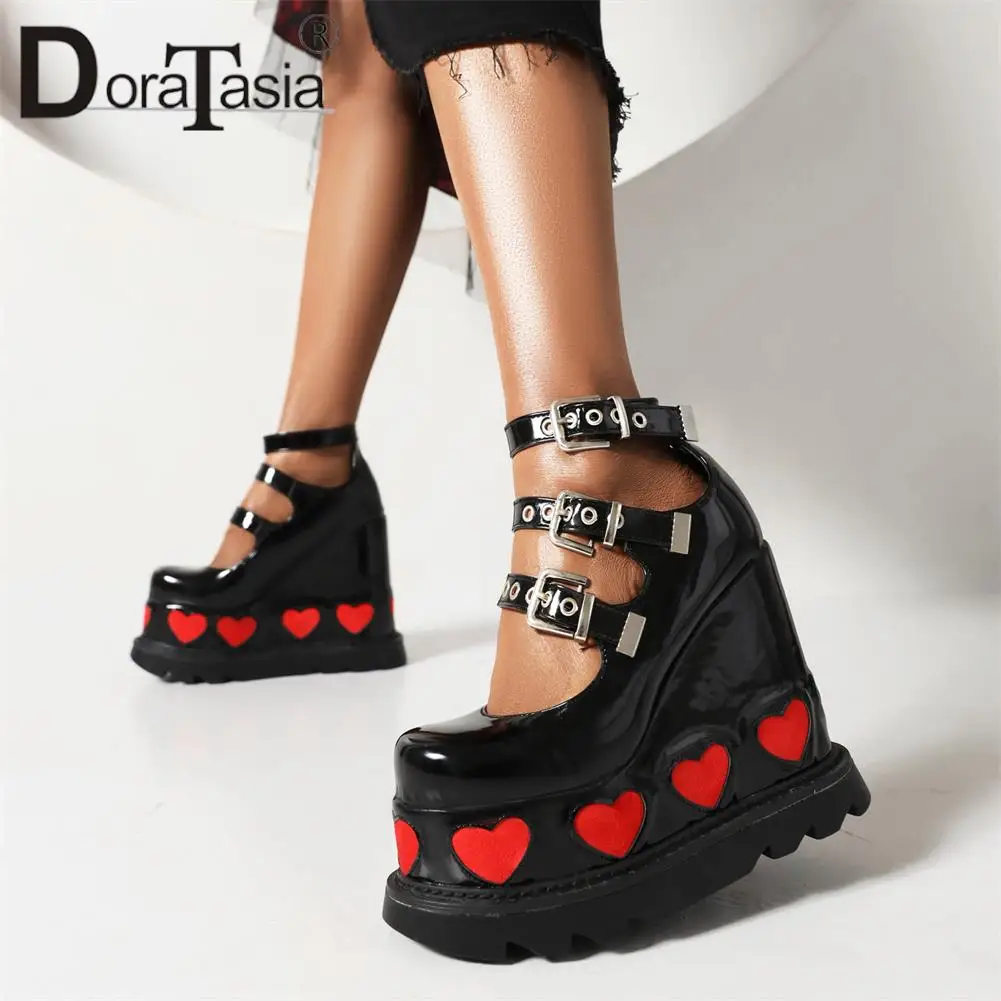 

Luxury Brand New Ladies Goth Platform Pumps Fashion Buckle Punk Heart Wedges High Heels women's Pumps Party Street Woman Shoes