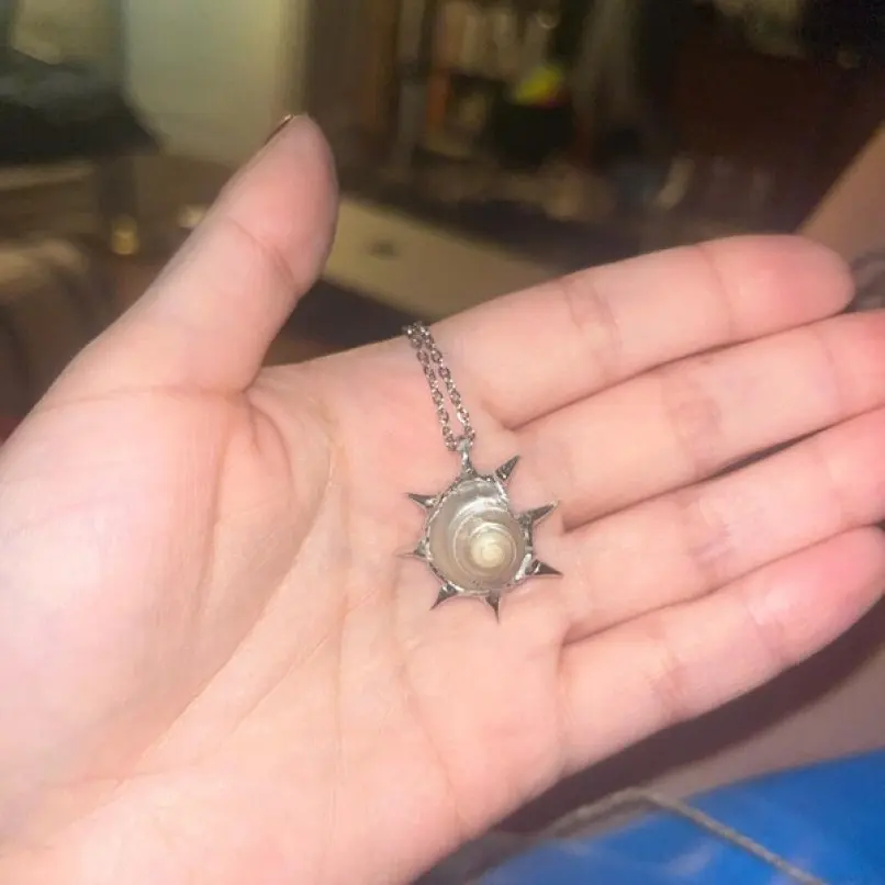 

HAYAROMA Spiky Thorns Bubble Claw Organic Claws Handmade Brutalist Y2k Necklace Soldered Conch 18+2inch Jewelry