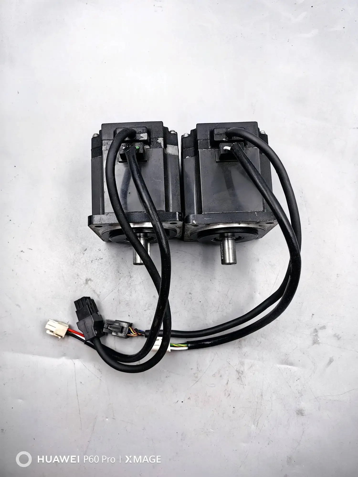 

серводвигатель HC-UFS43K, гарантия качества б/у