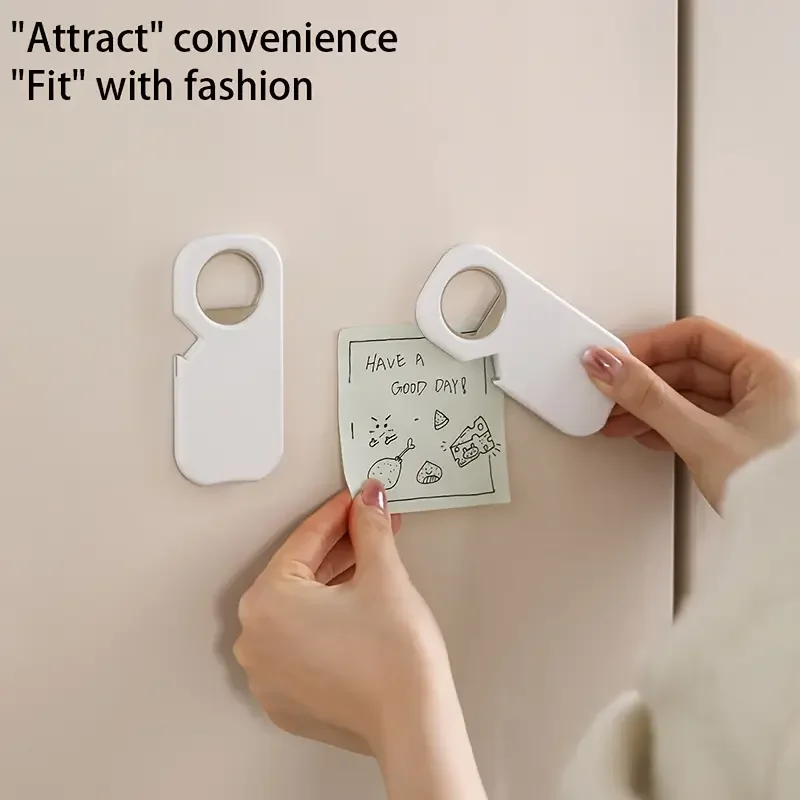 فتاحة زجاجات الصودا المغناطيسية - تلتصق على الأسطح المعدنية، وتفتح كل شيء |   مساعد مطبخ أبيض بتصميم مدمج وخفيف الوزن أيضًا