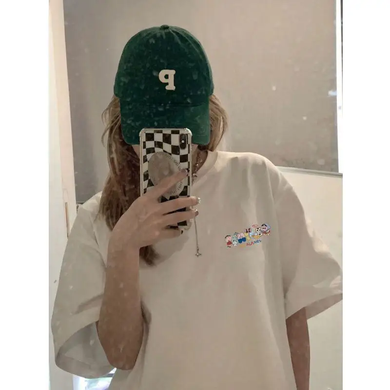 2026 Women's Crayon Shin-Chan Friends T-Shirt Cartoon Print Short Sleeved Summer Loose Casual Men Tee Shirts Fashion Couple Tops