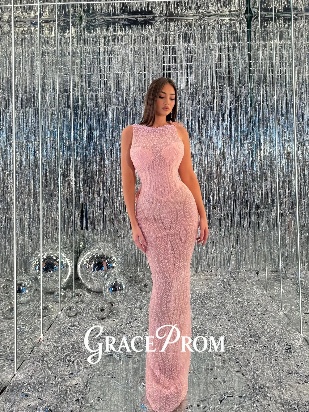 

GraceProm Glamorous High-Neck Evening Dress 2026 Exquisite Beaded Carpet Gown Elegant Floor-Length Party Gown فساتين سه