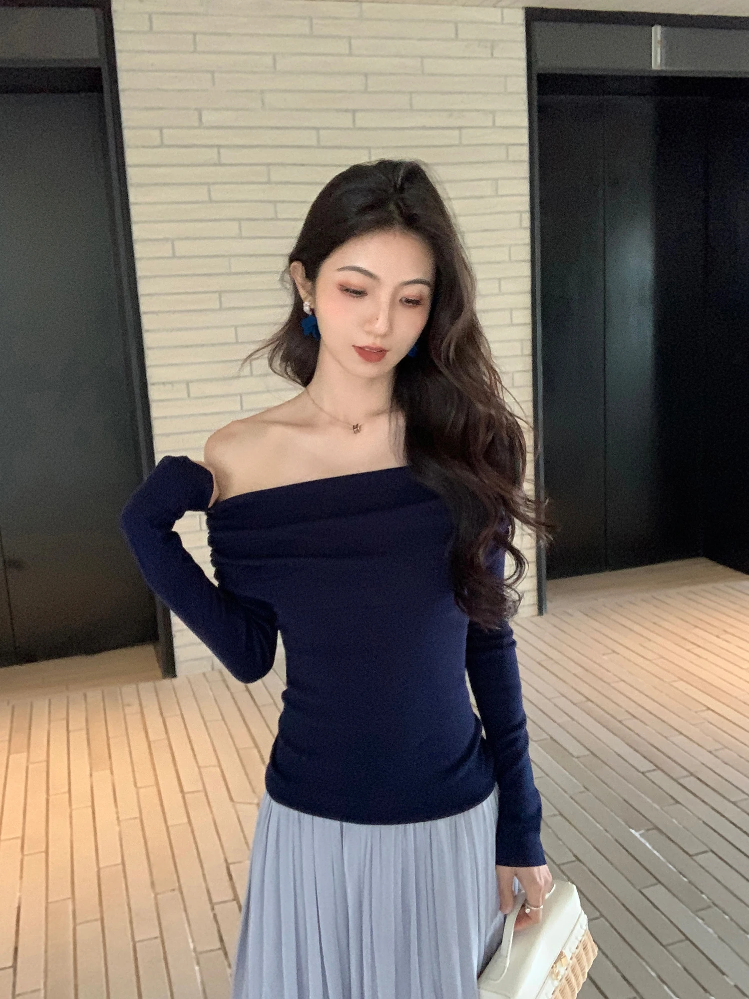 

Фиолетовый вязаный топ на одно плечо для женщин, облегающий, с открытым плечом, премиум-класса, повседневный, с длинным рукавом, модный