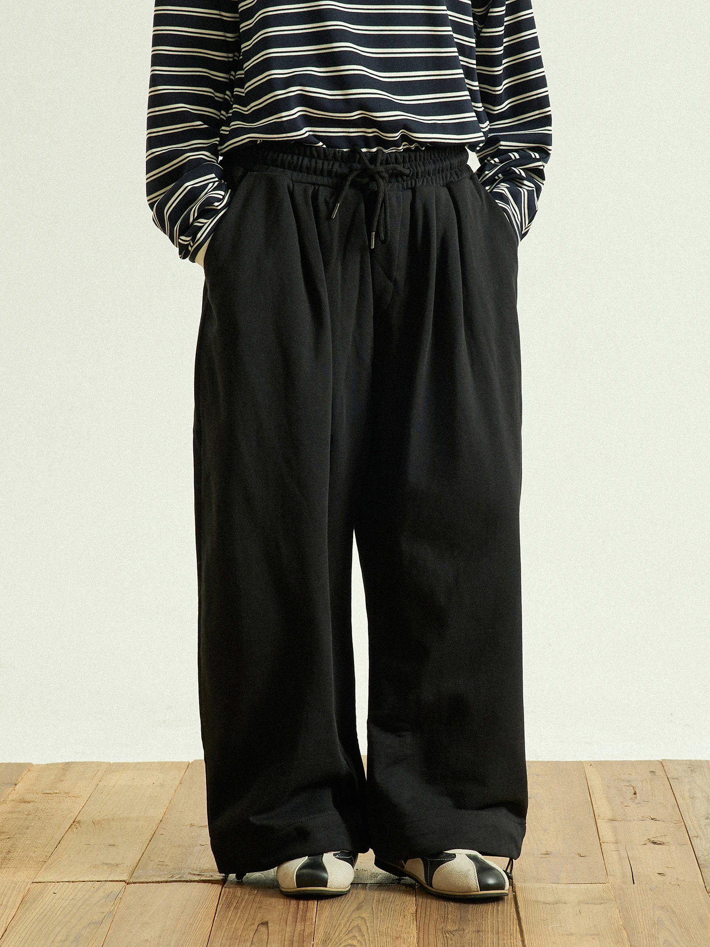 

GoodNorth Retro Black Loose Wide Leg Pants Unisex Drawstring Elastic Waist Sports Casual Long Trousers Cotton Straight Hem