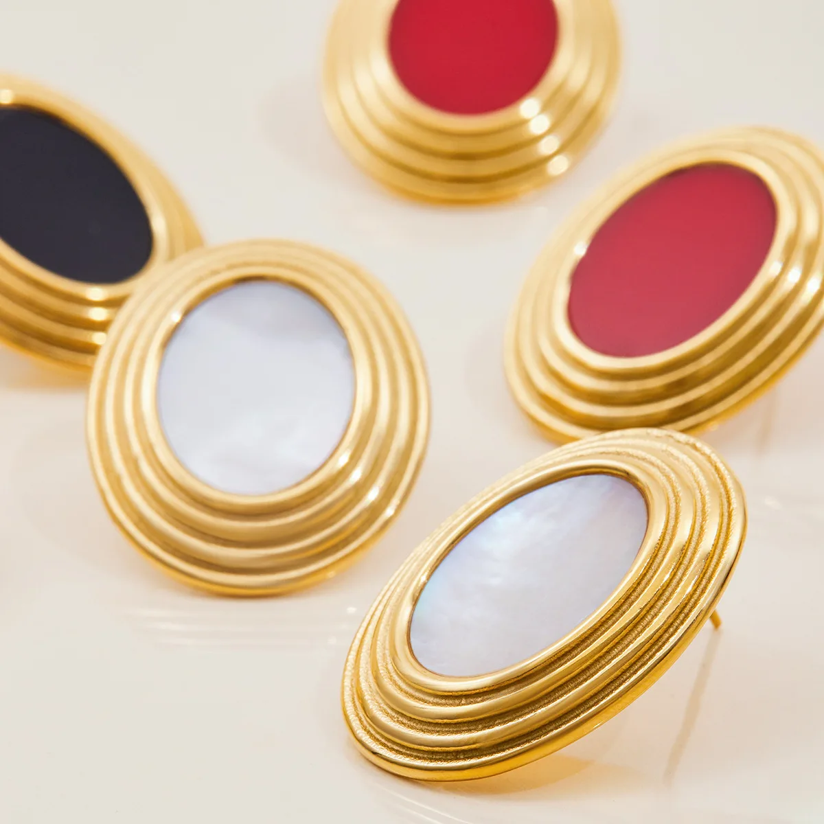 YHTOT Vintage Oval Black Shell Ear studs 18k Gold Color Plated Stainless Steel Texture Earrings Ladies Jewelry Party Gift