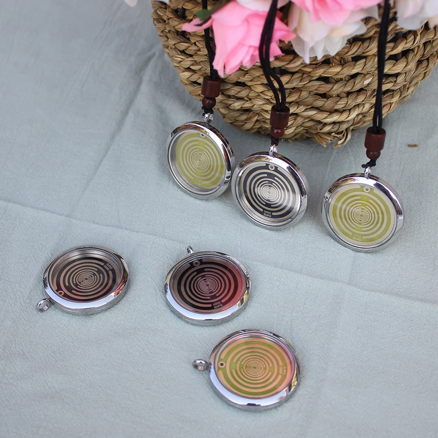 MWO Transparent Circular Polarizing Disc Energy Necklace Pendant 3cm Titanium Steel Pendant Multi-frequency Oscillator Pendant