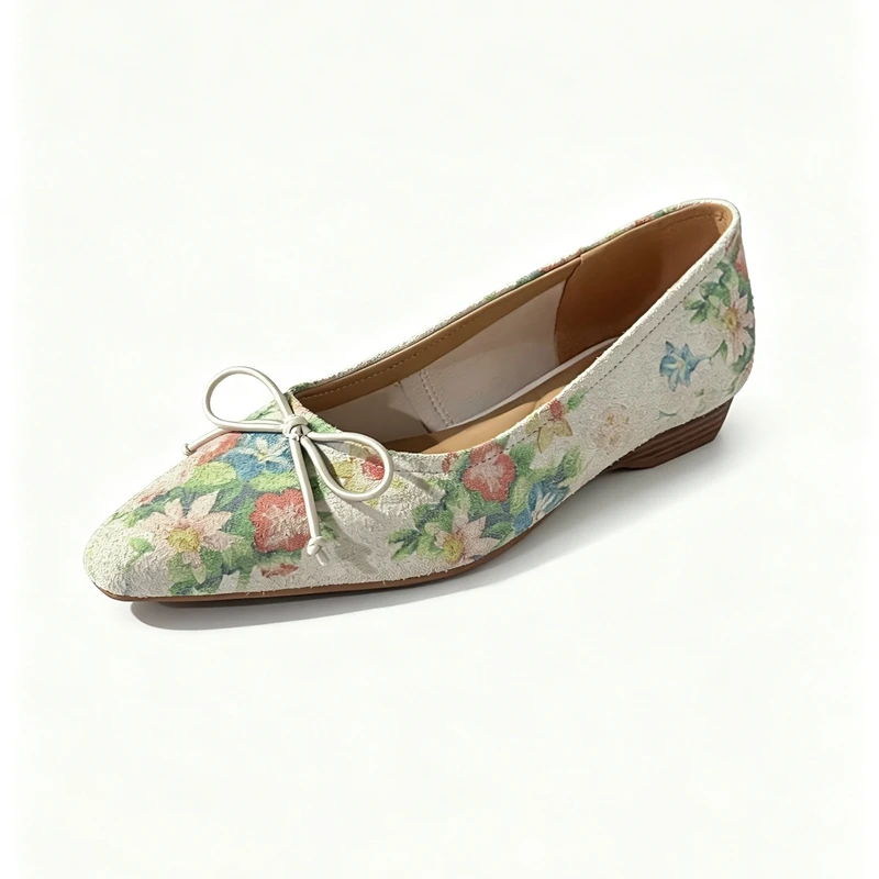 Vintage Romantic Floral Cow Suede Women Pumps Pointed Toe 2cm Low Block Heel Slip on Leather Shoes Sheepskin Lining Cowhide