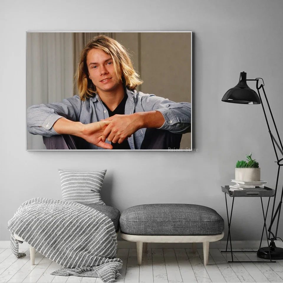 

River Phoenix Poster Canvas Art Prints Painting Wall Picture For Living Boy Girl Bedroom Room Home Decoration Fans Gift